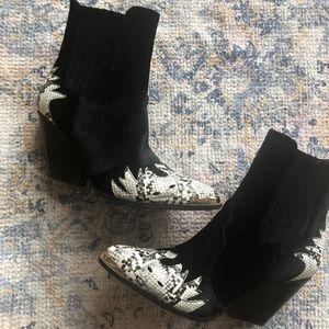 EGO cowboy bootie